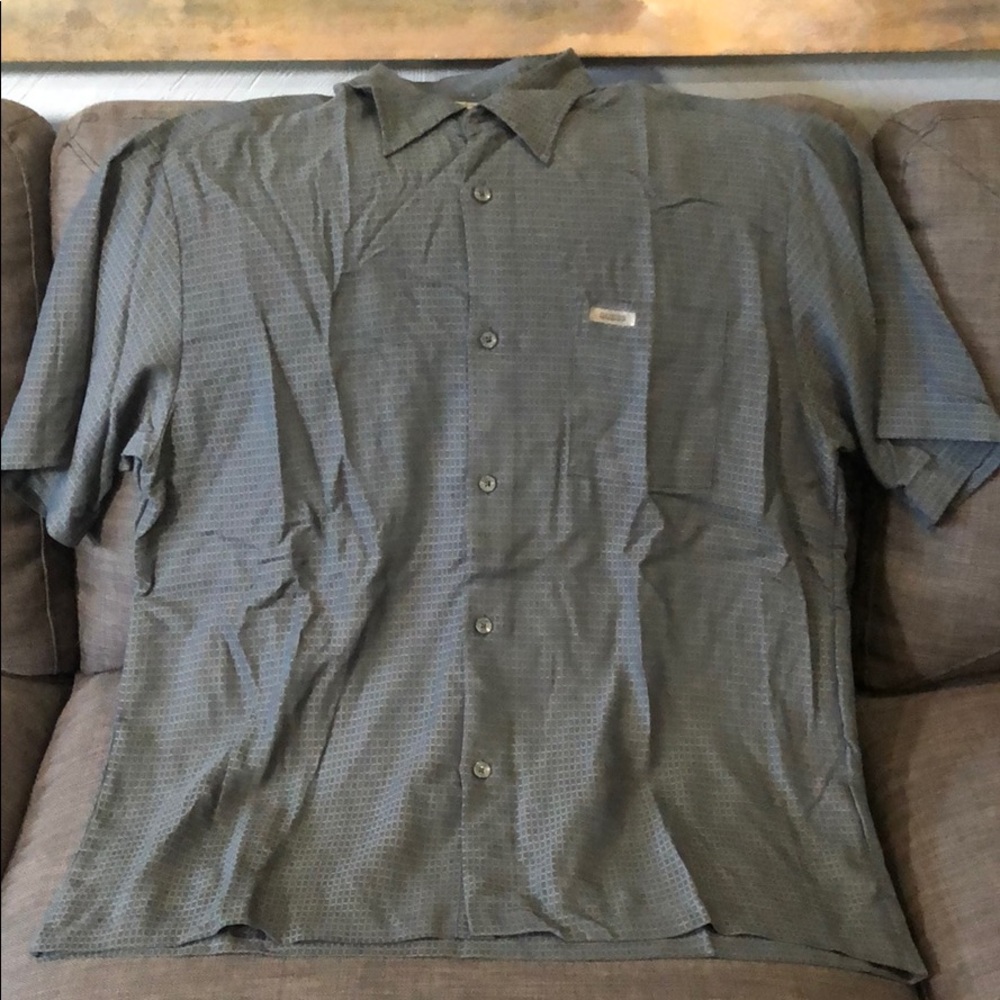 NWOT men’s Guess button down.